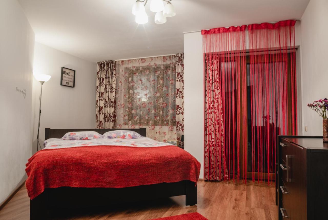 Smb Holiday Apartment Brasov Luaran gambar