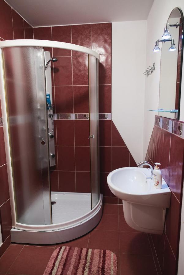 Smb Holiday Apartment Brasov Luaran gambar