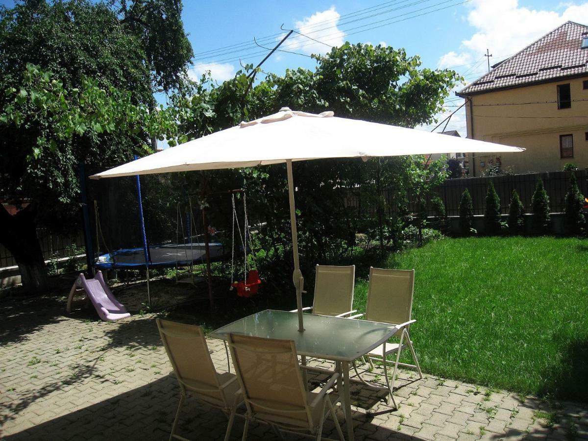 Smb Holiday Apartment Brasov Luaran gambar